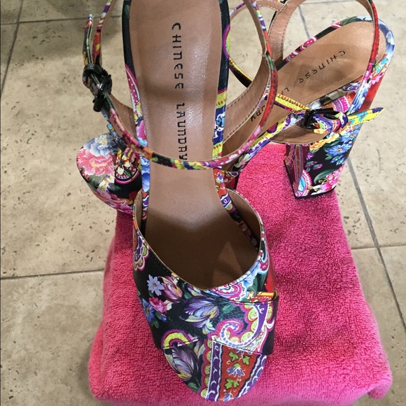 Shoes - Picture 2 of 4